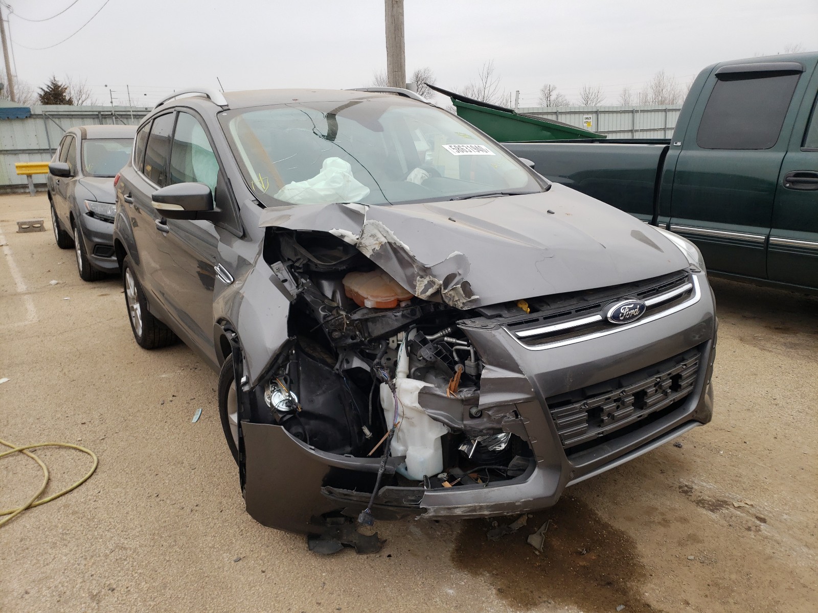 Ford Escape tit (2014)