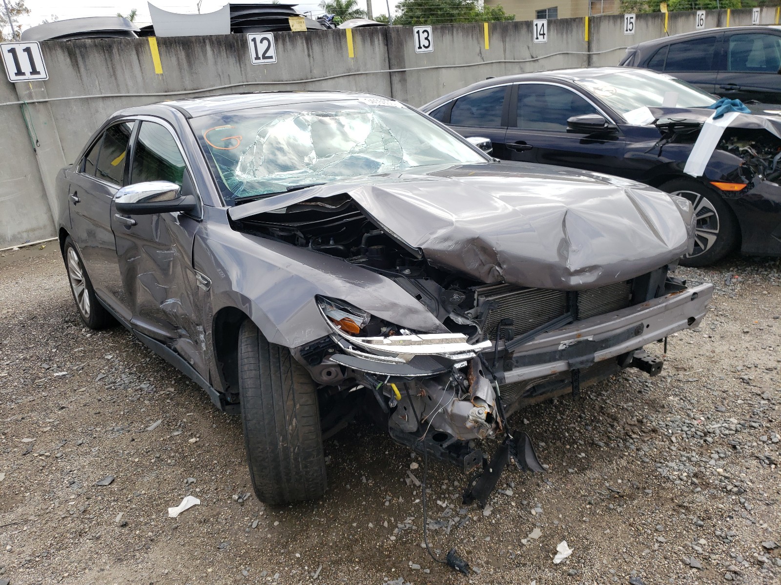 Ford Taurus lim (2013)