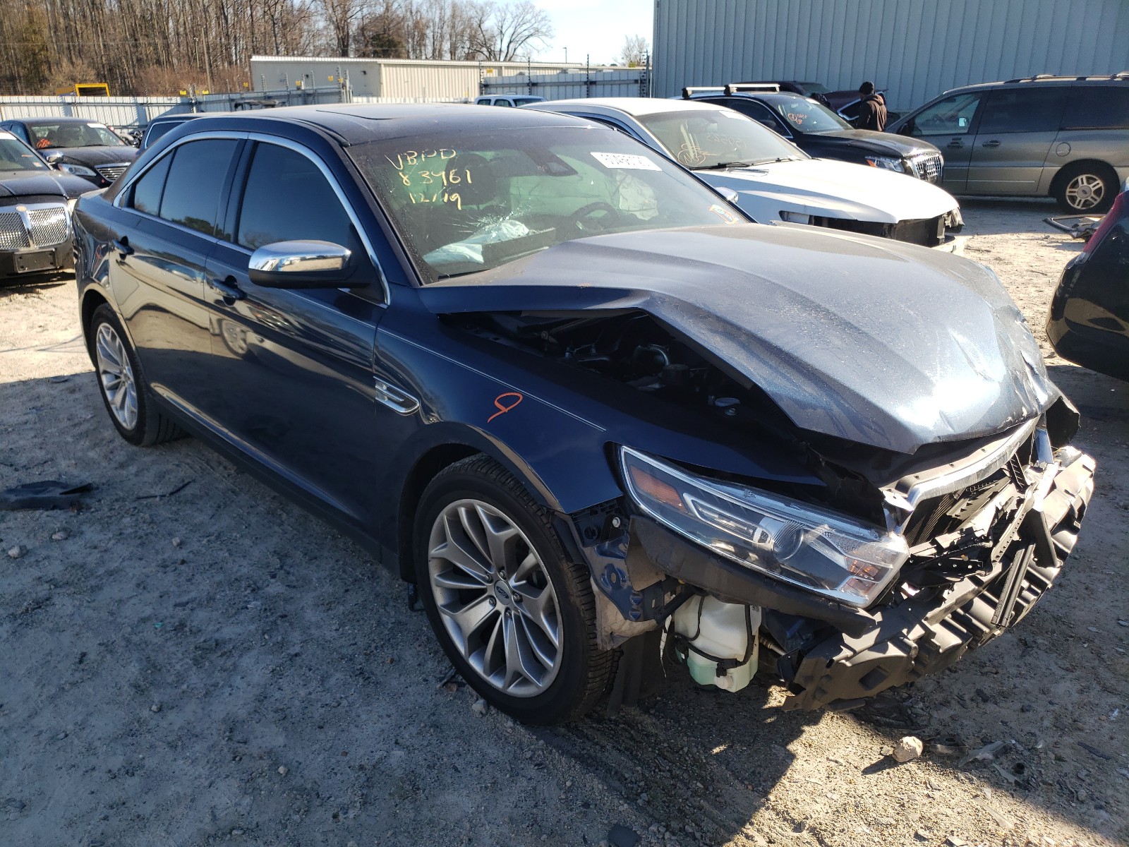 Ford Taurus lim (2017)
