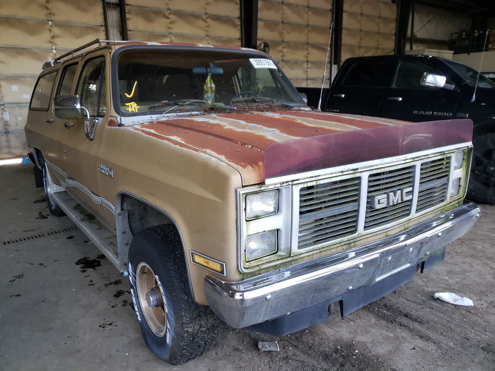 Gmc Suburban v (1988)