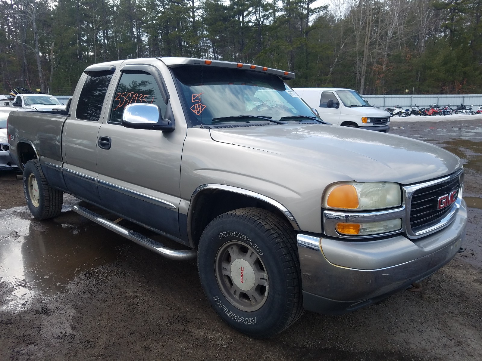 Gmc New sierra (2002)
