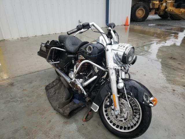 Harley-davidson Flhr road (2013)