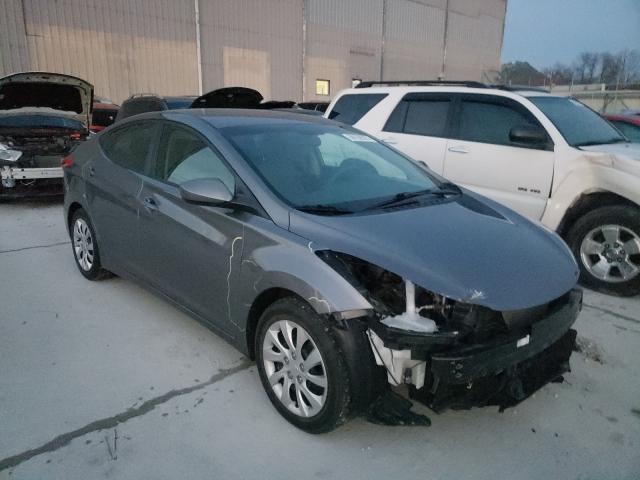 Hyundai Elantra gl (2012)