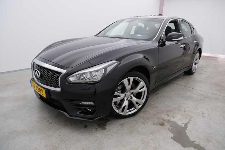 Infiniti Q70 (2016)