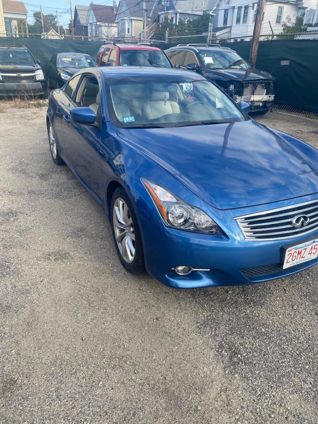 Infiniti G37 journe (2013)