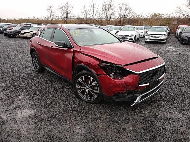 Infiniti Qx30 base (2018)