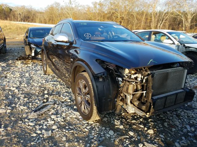 Infiniti Qx30 base (2017)