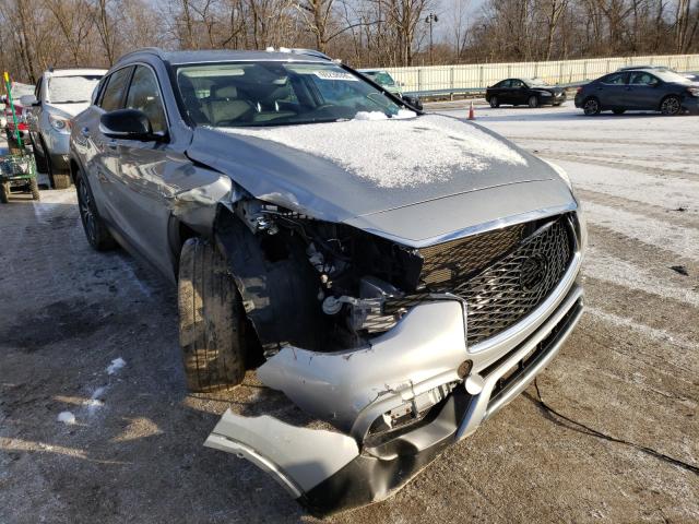 Infiniti Qx30 base (2018)