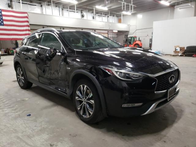 Infiniti Qx30 base (2017)