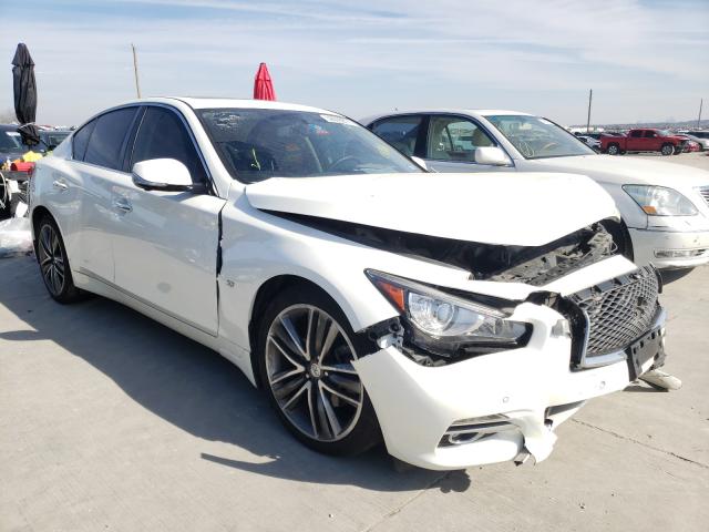 Infiniti Q50 base (2015)