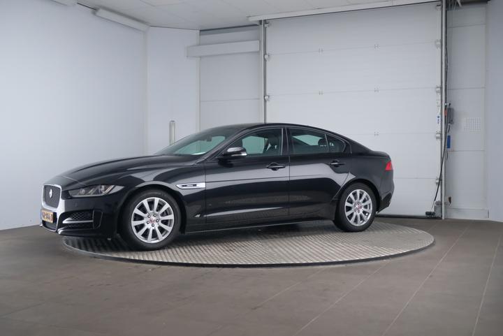 Jaguar Xe (2015)