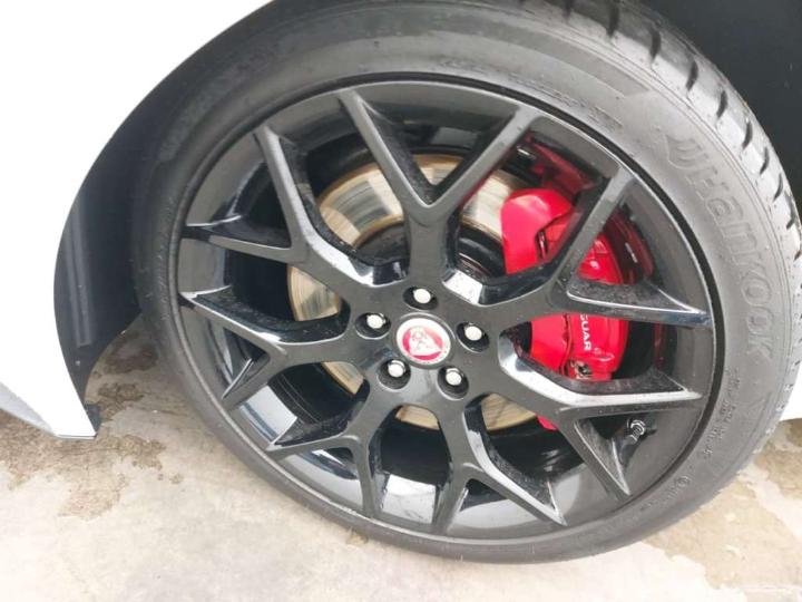 Jaguar F-type 2014