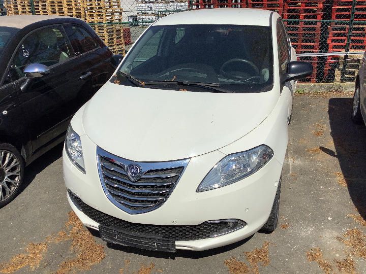 Lancia Ypsilon hatchback (2015)