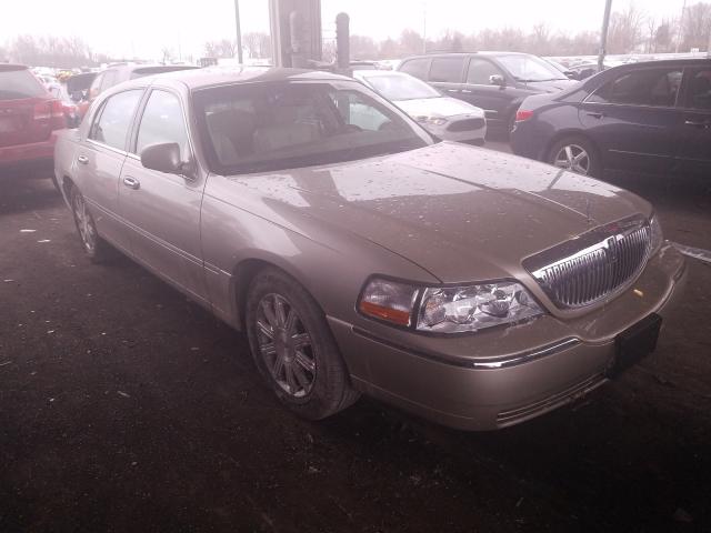Lincoln Town car s (2010)
