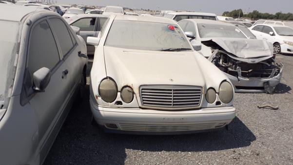 Mercedes-benz E320 (1999)