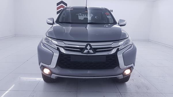 Mitsubishi Montero (2016)