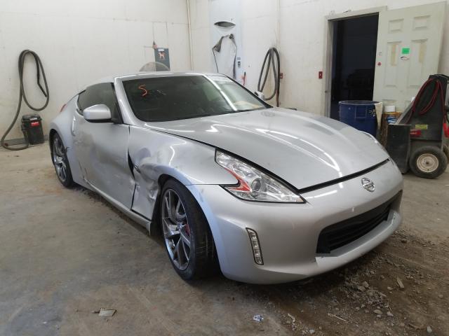 Nissan 370z base (2013)