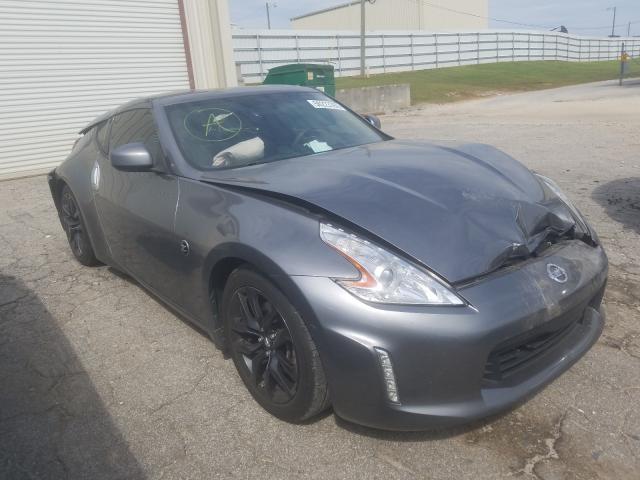Nissan 370z base (2017)