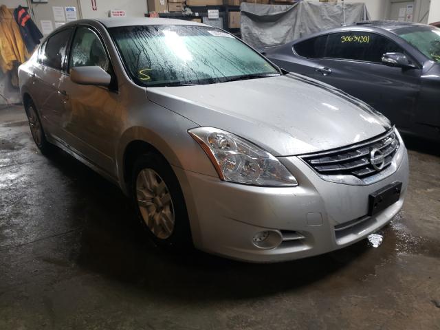 Nissan Altima bas (2010)