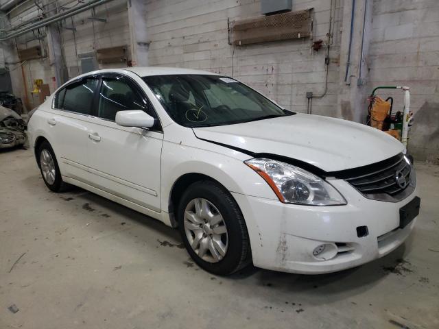 Nissan Altima bas (2012)