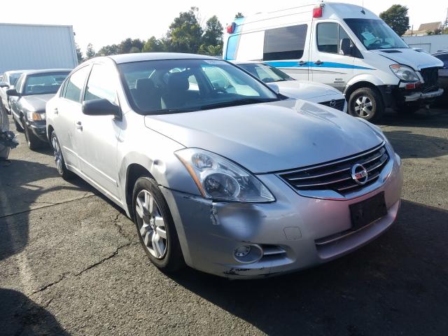 Nissan Altima bas (2012)