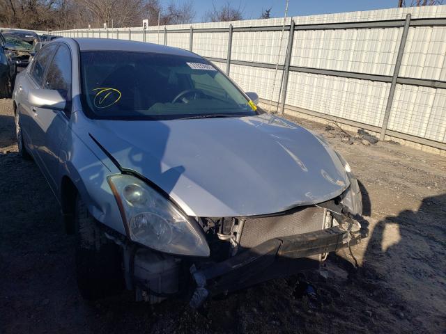 Nissan Altima bas (2010)