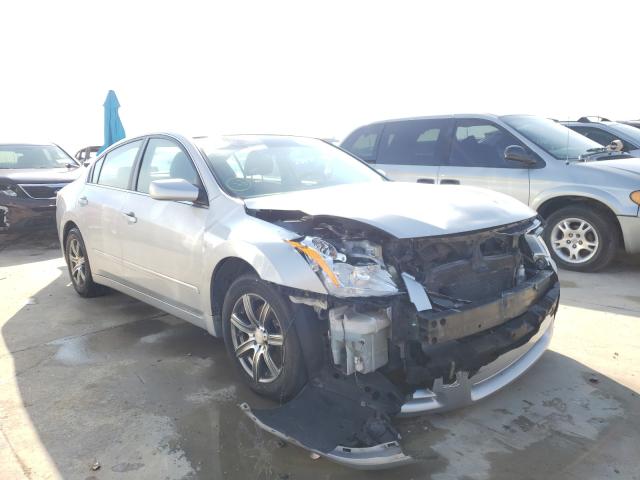 Nissan Altima bas (2010)