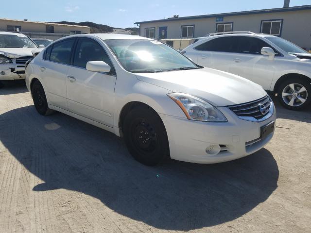 Nissan Altima bas (2012)