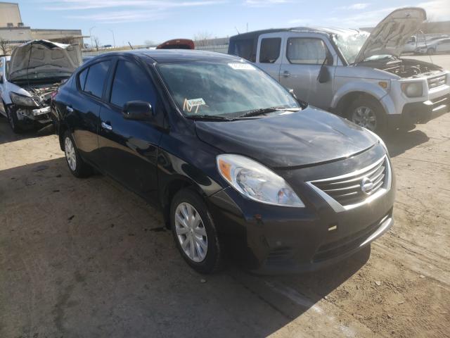 Nissan Versa s (2013)