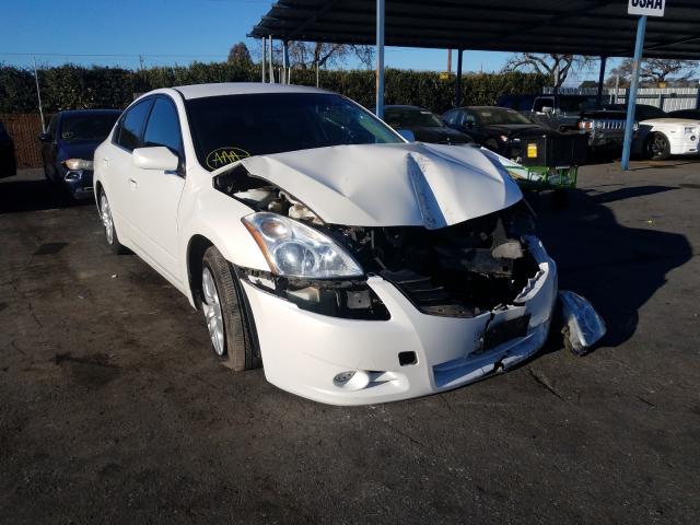 Nissan Altima bas (2012)