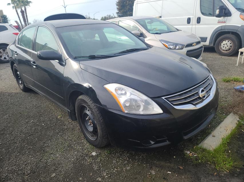 Nissan Altima bas (2011)
