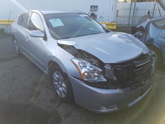 Nissan Altima bas (2010)