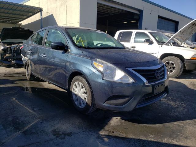 Nissan Versa s (2015)