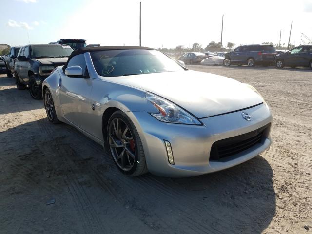Nissan 370z base (2013)