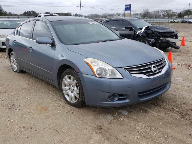 Nissan Altima bas (2012)