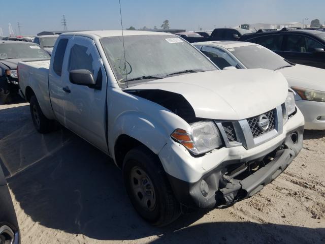 Nissan Frontier s (2017)