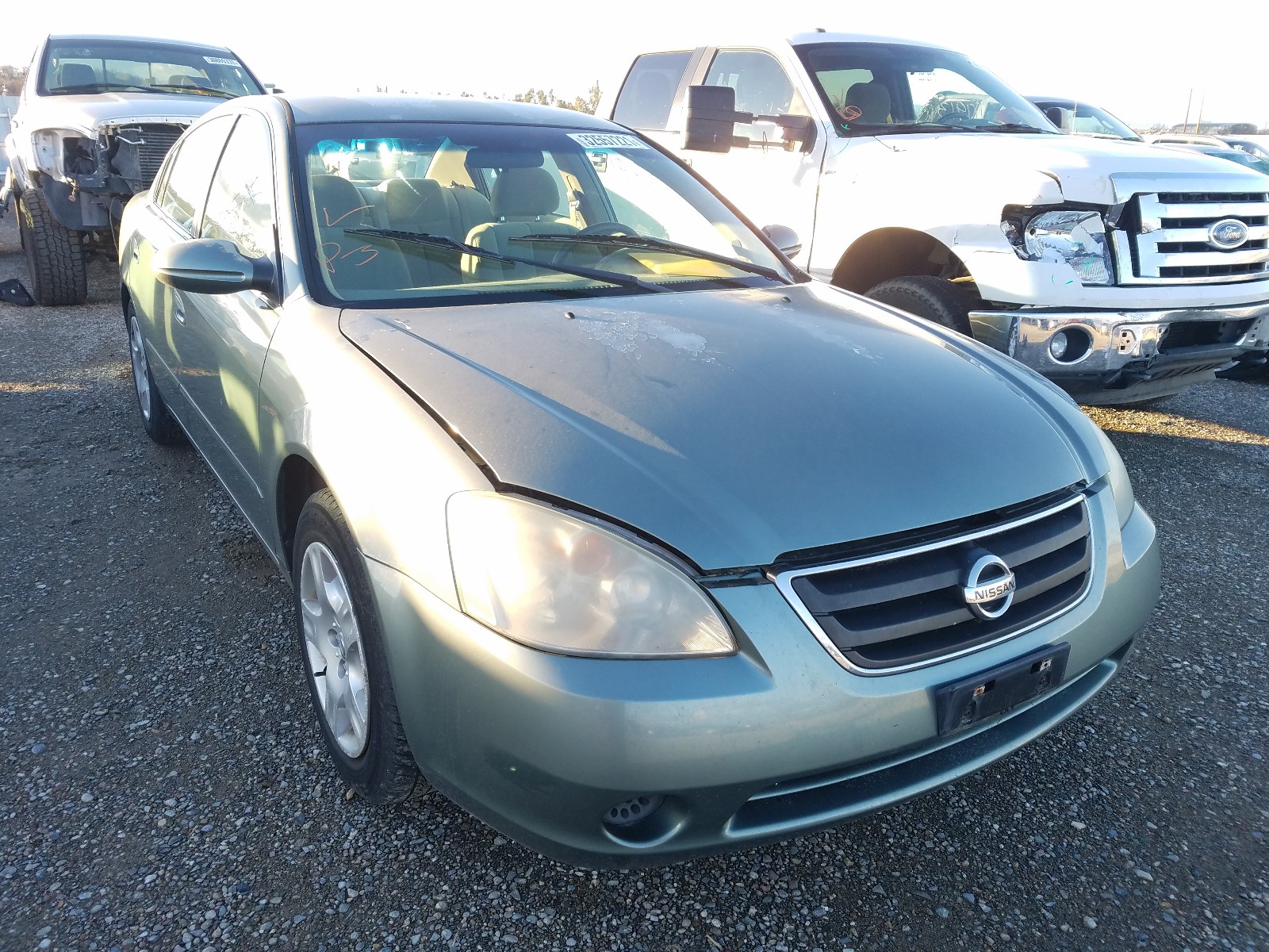 Nissan Altima bas (2002)