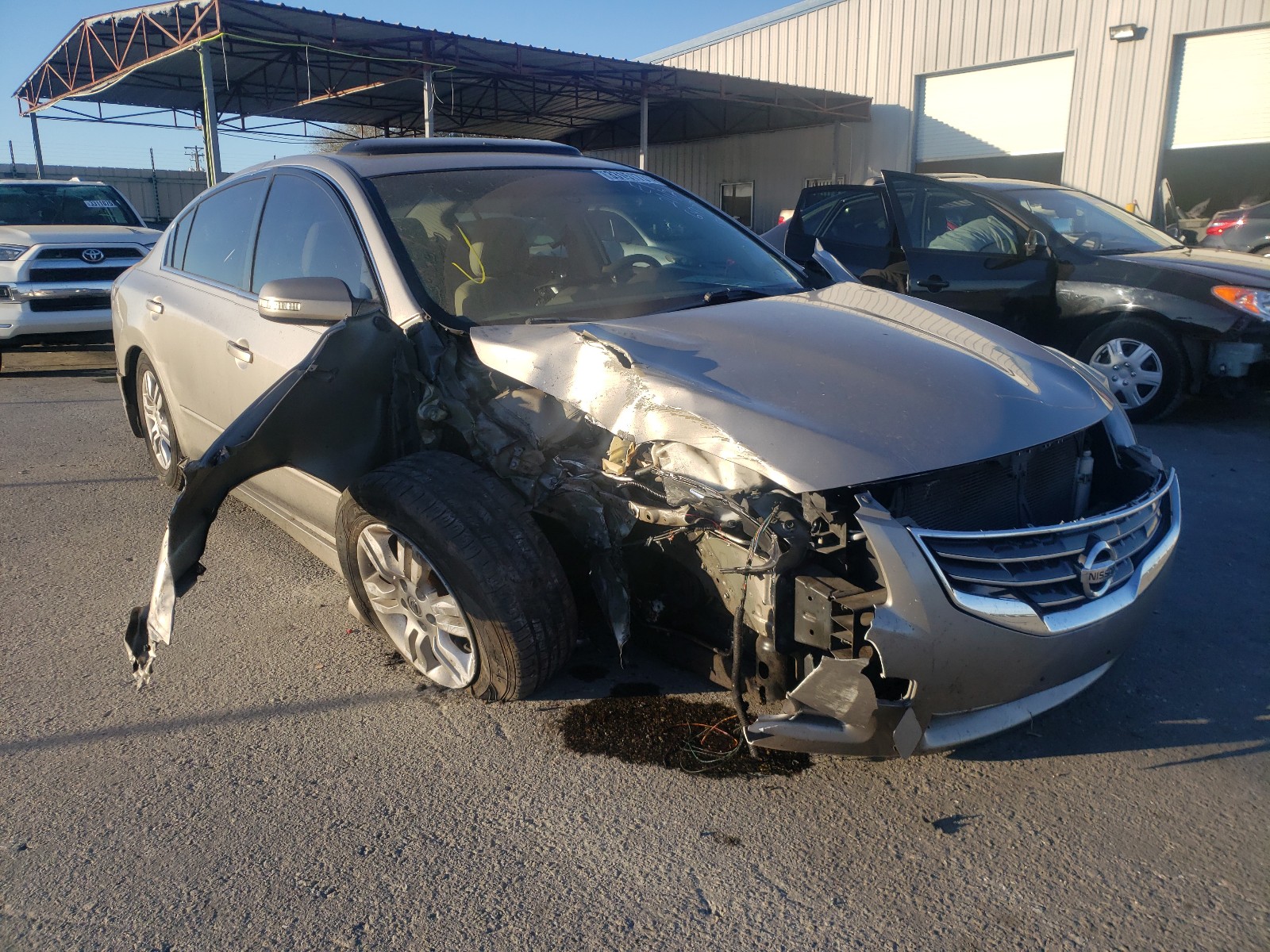 Nissan Altima bas (2012)