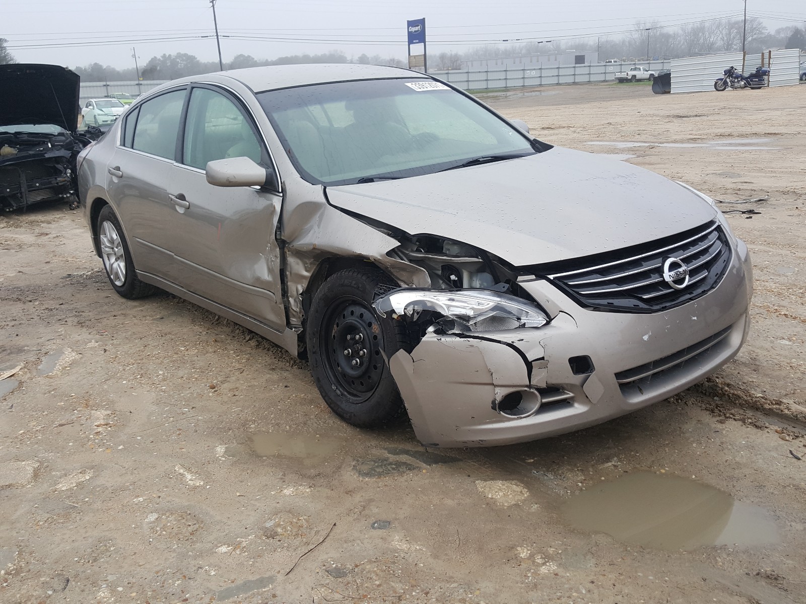 Nissan Altima bas (2012)