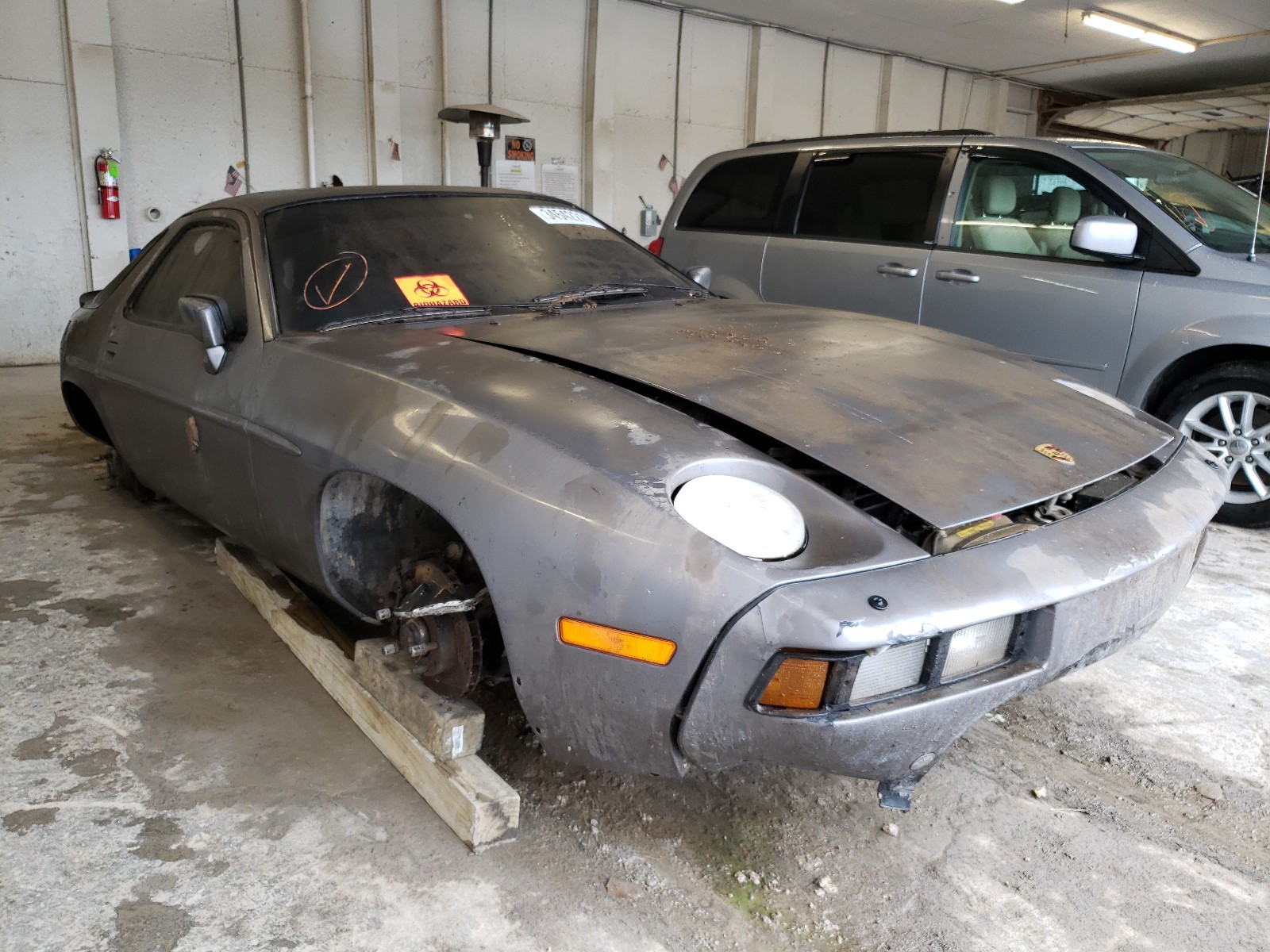 Porsche 928 s (1985)