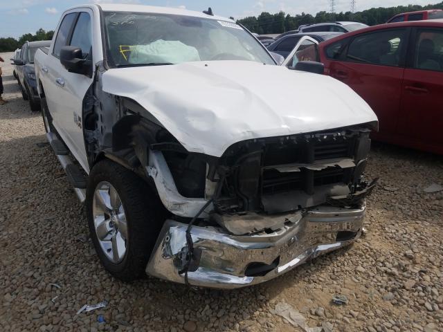 Ram 1500 slt (2017)