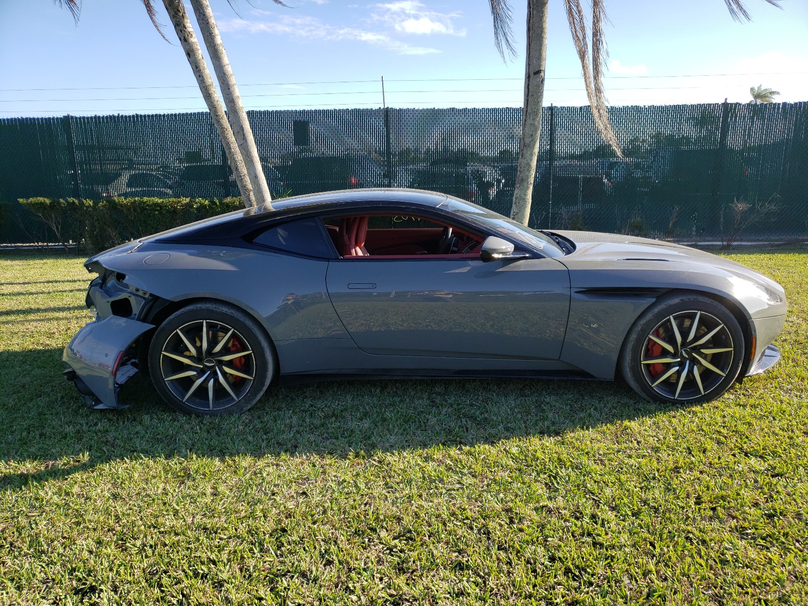 Aston-martin Db11 (2018)
