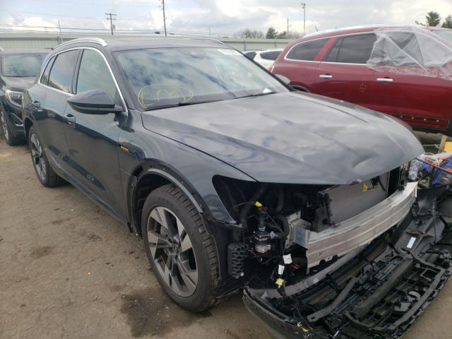 Audi E-tron pre (2021)