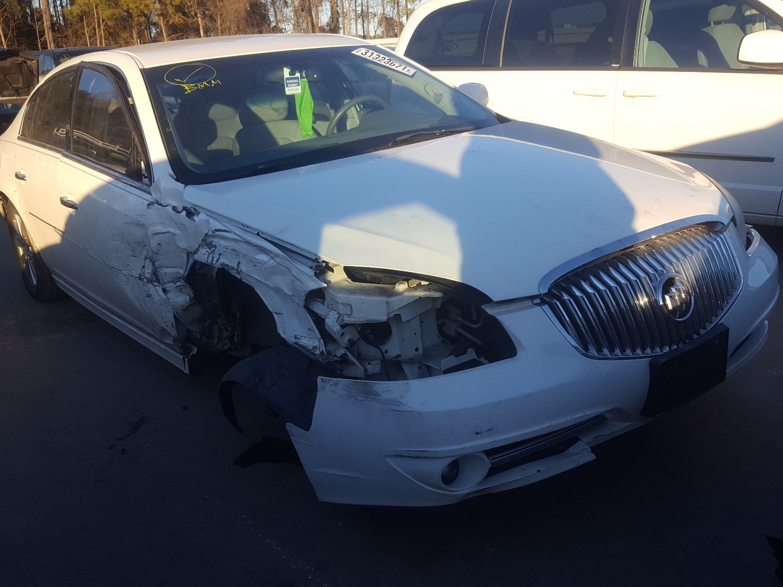 Buick Lucerne cx (2011)