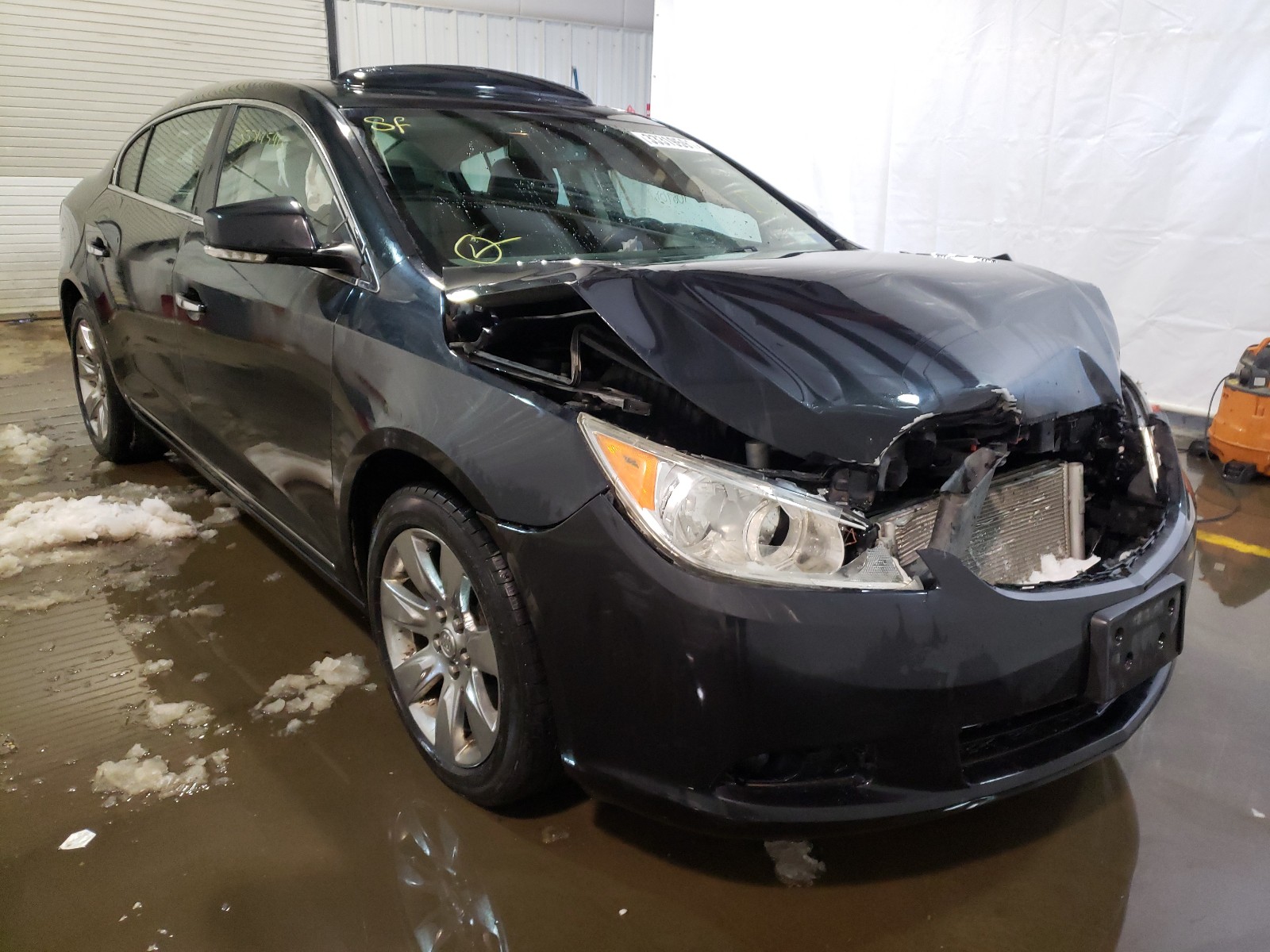 Buick Lacrosse p (2012)