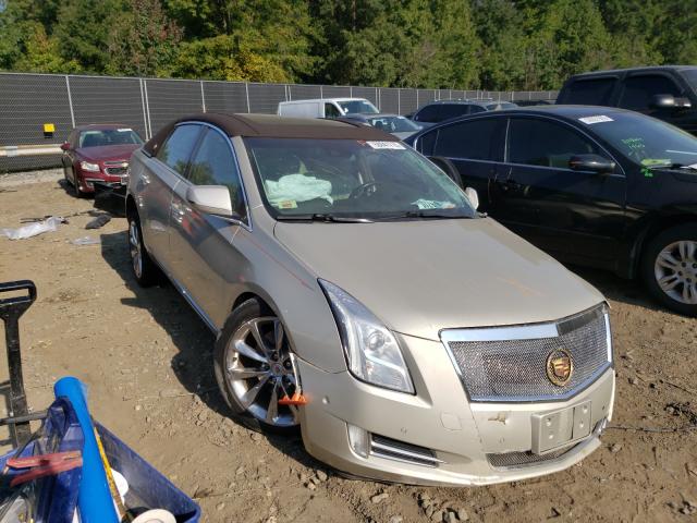 Cadillac Xts luxury (2014)