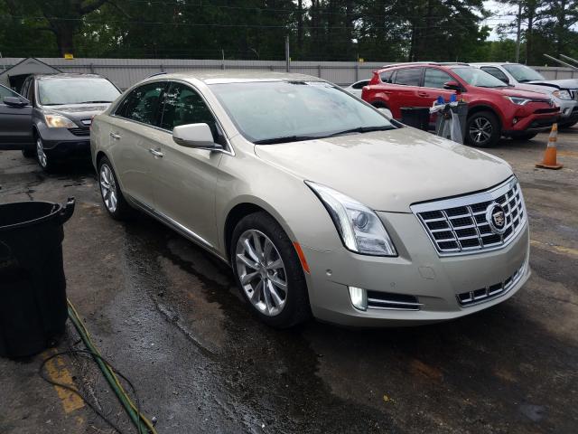 Cadillac Xts luxury (2014)