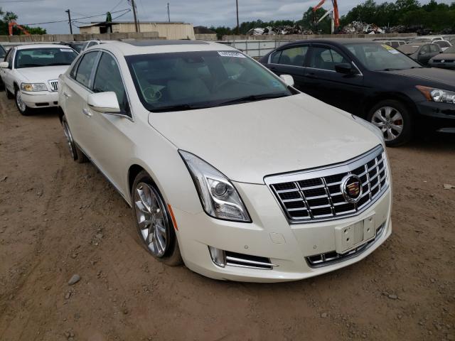 Cadillac Xts luxury (2013)