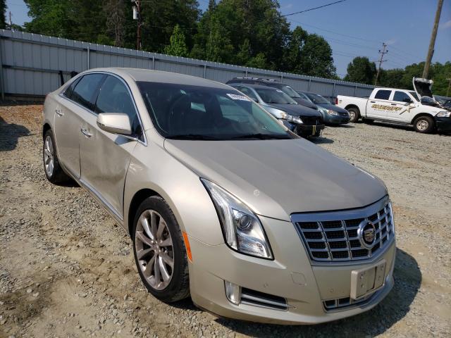 Cadillac Xts luxury (2013)