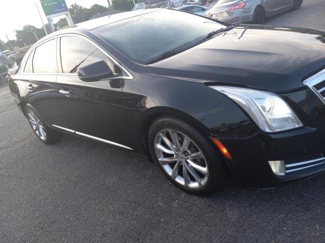 Cadillac Xts luxury (2013)